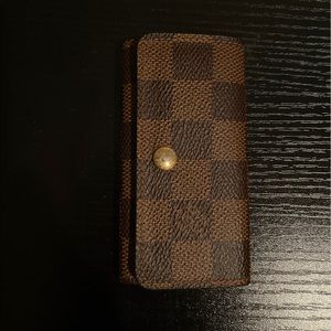 Louis Vuitton 4 key holder